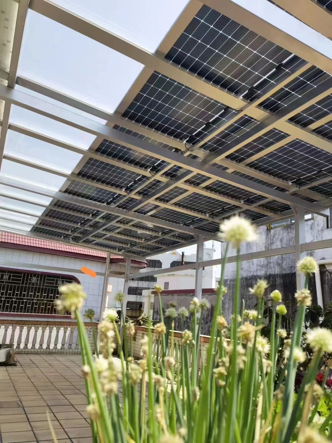 重庆别墅家用屋顶太阳能发电系统安装